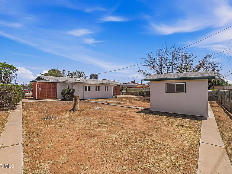 5704 Sage Ct — Photo 34