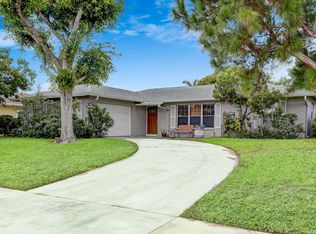 2937 Via Vizcaya, Lake Worth, FL 33461