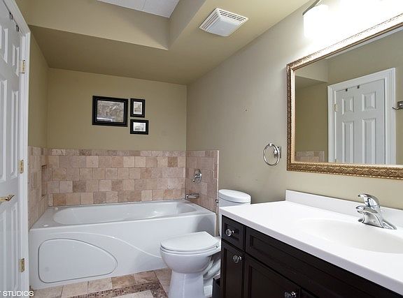 2nd image of 435 Alles St Unit 208