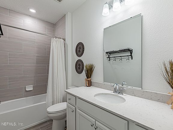 5th image of 2762 CROSSFIELD Drive