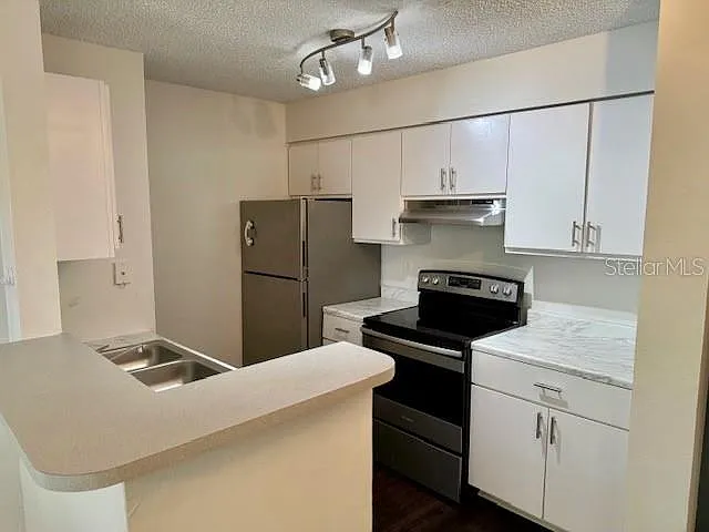 2521 Grassy Point Dr #101 — Photo 3