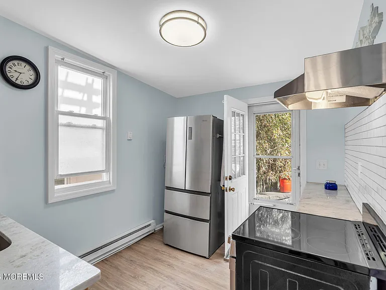 710 Beach Ave #3 — Photo 7