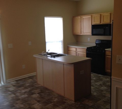 4th image of 2409 Birkhall Way