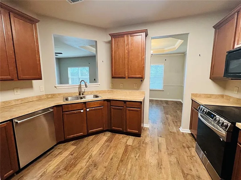 302 Alcovy Way — Photo 6