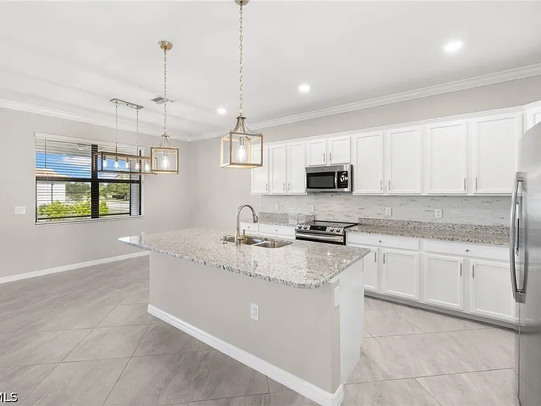 11884 Arbor Trace Dr — Photo 6