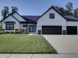 4821 Honeycrisp Dr, Rockford, MI 49341