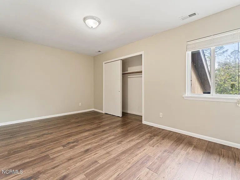 12 S Onsville Pl — Photo 11
