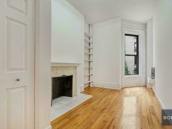 2nd image of 239 W 72nd St APT 3R