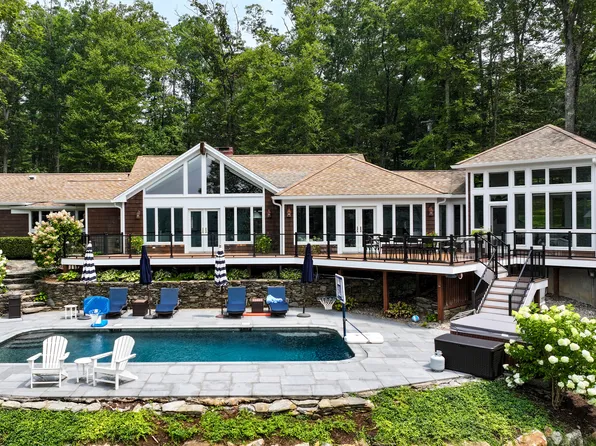 409 Northrop Street, Bridgewater, CT 06752