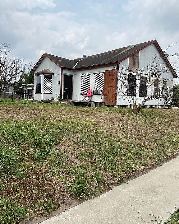 1st image of 430 E Ella Ave