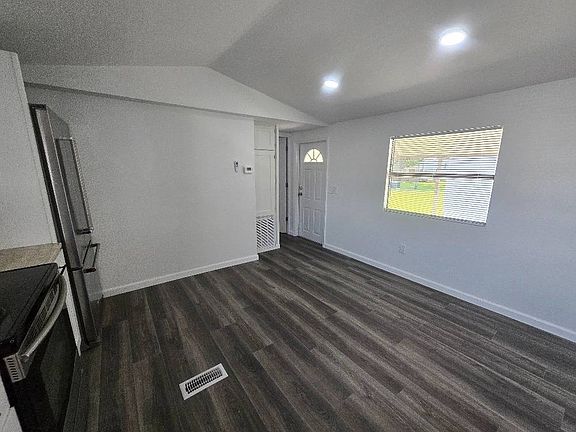 5th image of 7312 Poi Cir