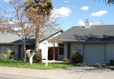 2nd image of 5500-5502 E Knoll Dr