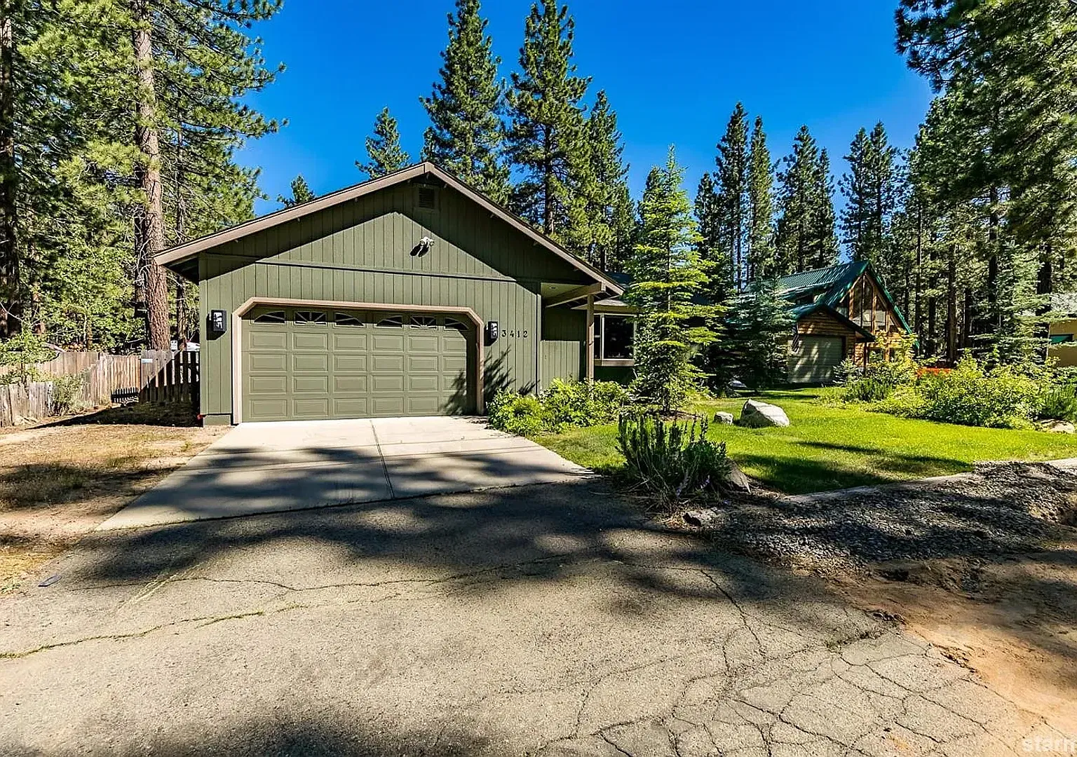Large pet friendly 4Bd home home available for a Seasonal lease starting 1/4/27!! Call to inquire... — Photo 1