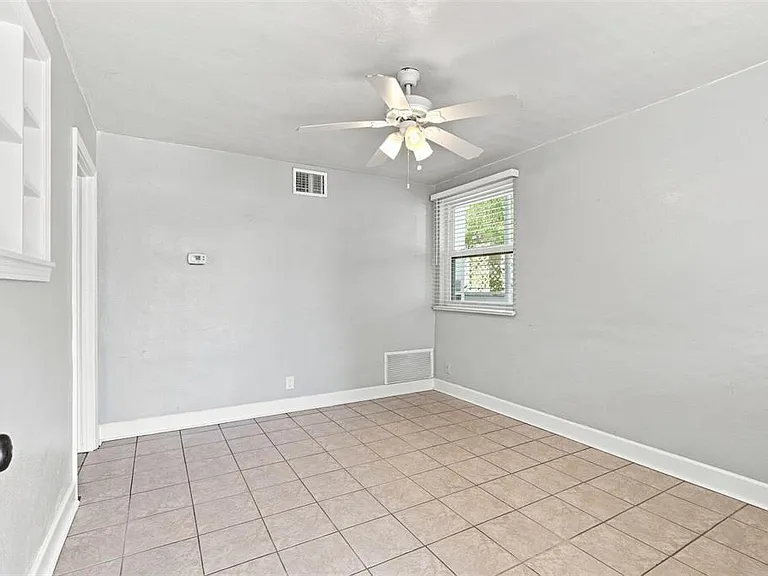 1812 Killarney Dr — Photo 6