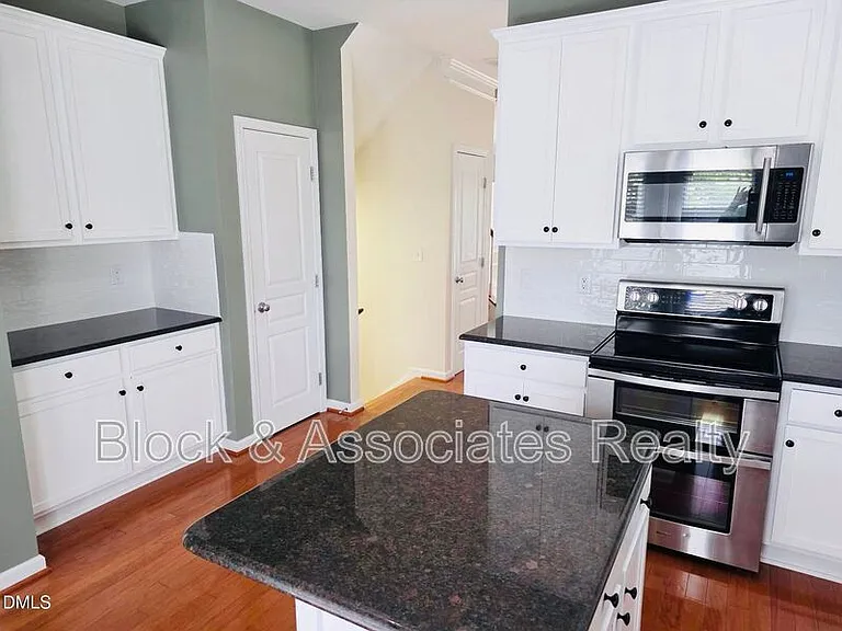 124 Braeside Ct — Photo 18