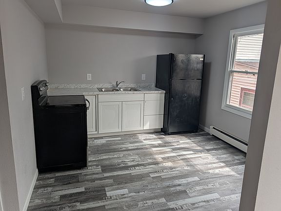 4th image of 509 Broadway Ave APT 3