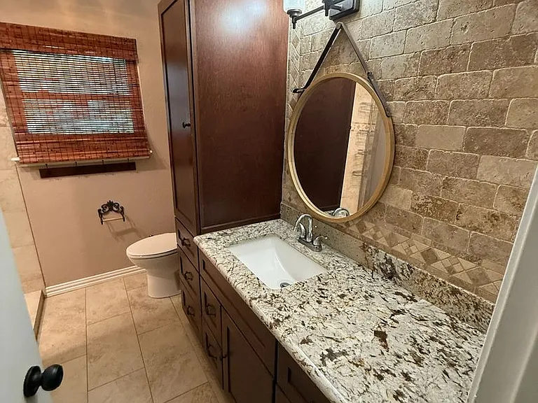 4310 Stallion Brook Ln — Photo 10