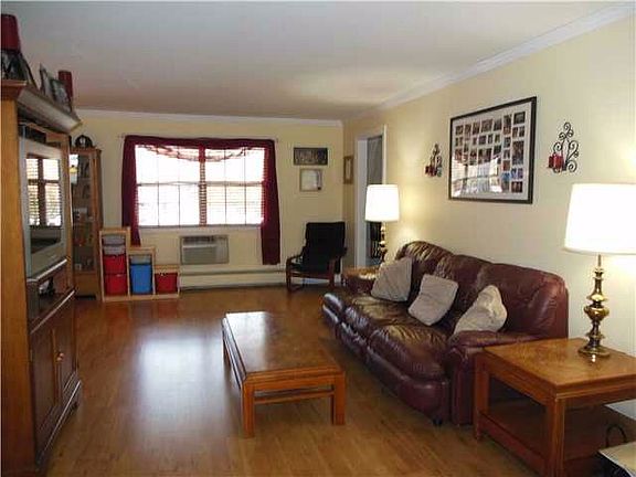 2nd image of 268 Parkside Dr