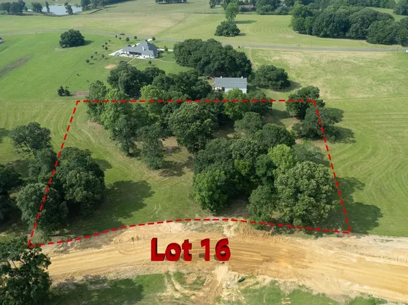 16 Rosemary Rd, Saint Francisville, LA 70775