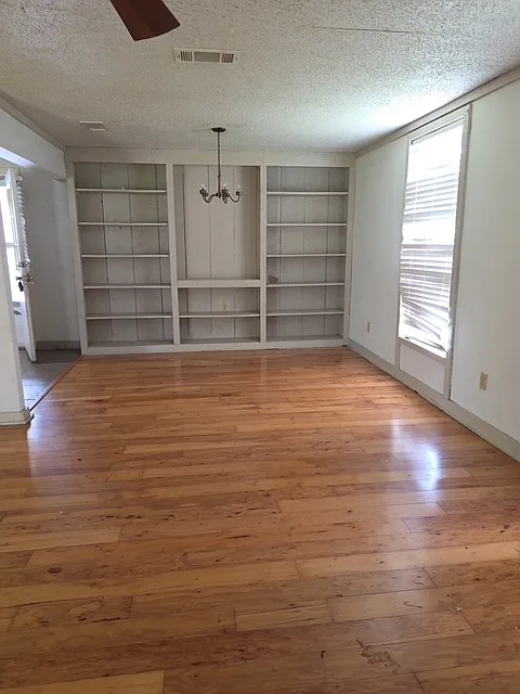 3 bed, 1700 sqft, $1,395 — Photo 2