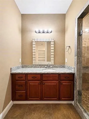 2850 Amber Ave — Photo 9