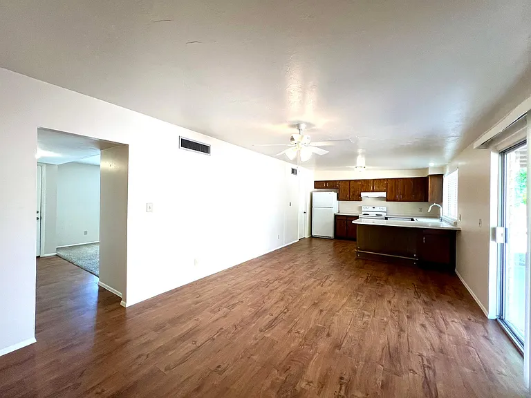 8655 E 24th Cir — Photo 14