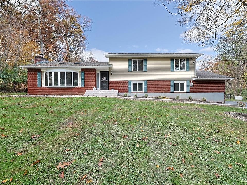 1st image of 7 Hideaway Lane