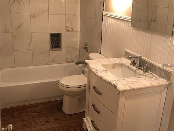 5th image of 1122 Sunset Dr