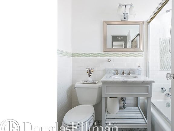 4th image of 363 E 76th St APT 19K