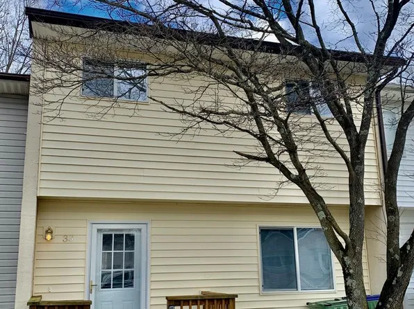 33 Wayside Ct, Stafford, VA 22554