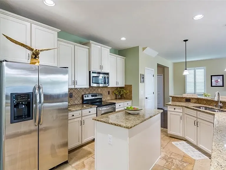 425 Bahama Grande Blvd — Photo 16