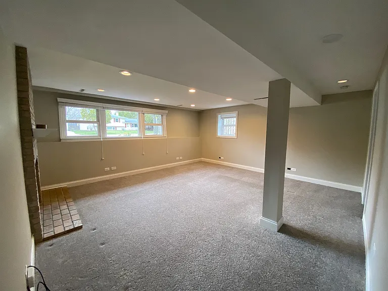 340 Sycamore Dr — Photo 14
