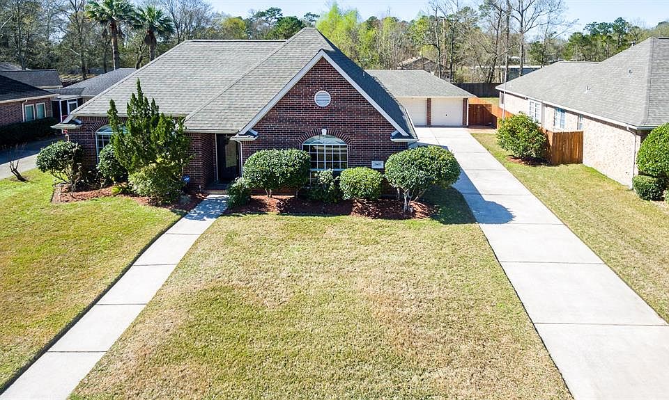 1st image of 20652 Bentwood Oaks Dr
