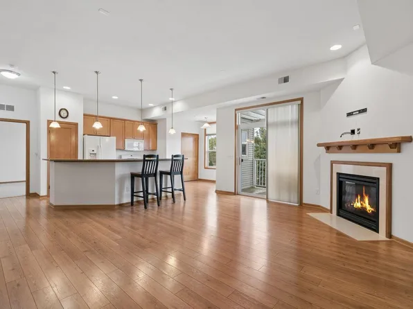 1244 County Road D E #205, Maplewood, MN 55109