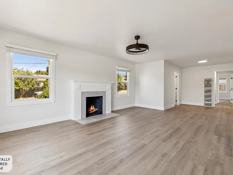 21720 Orange Ave — Photo 3