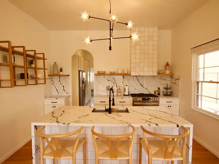 2306 Chalcedony St — Photo 7