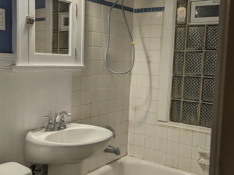 3215 Chicago Ave — Photo 7