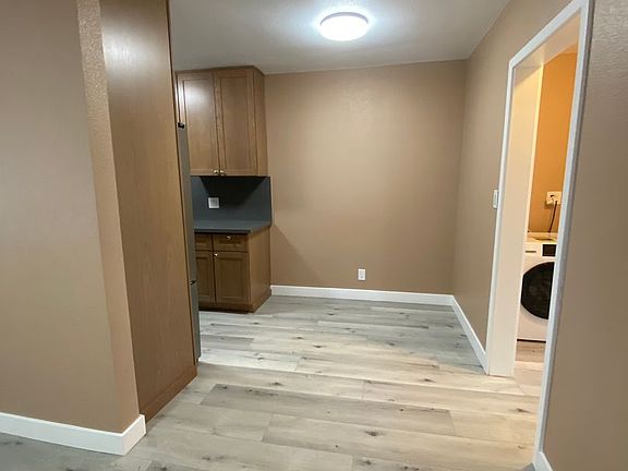 5th image of 3711 S Normandie Ave #6