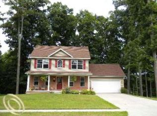 1377 Remsing St, Hartland, MI 48353