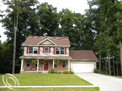 1377 Remsing St photo 1