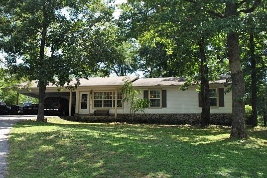 1st image of 162 Hyde Ln