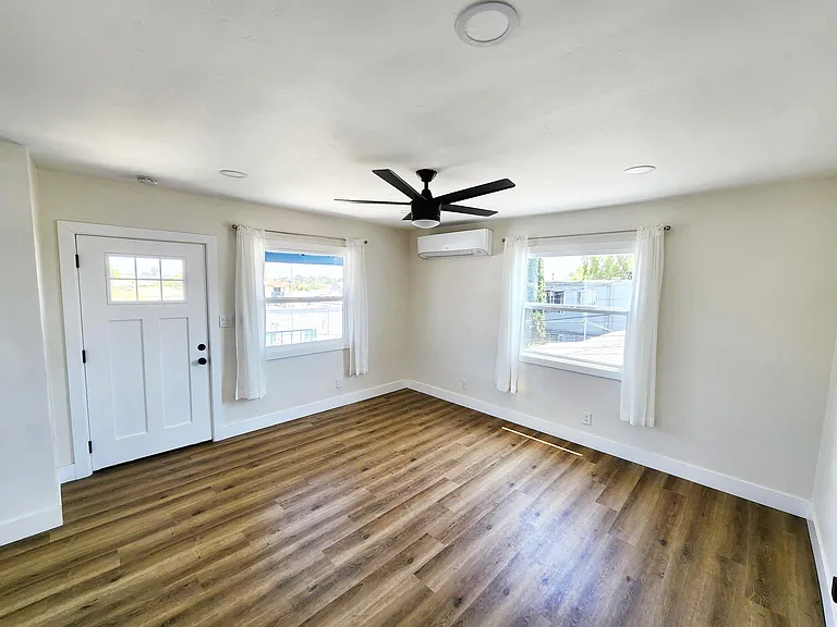 3758 Wilson Ave — Photo 7
