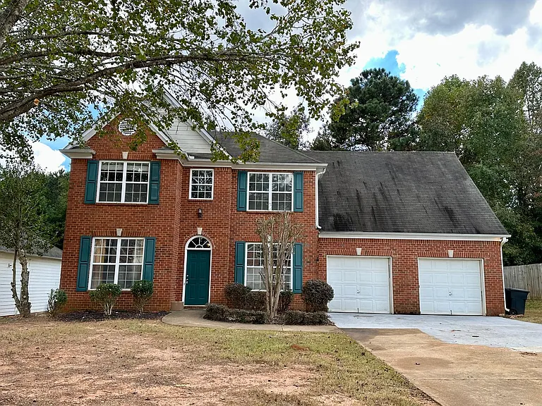 8012 Abington Dr — Photo 3