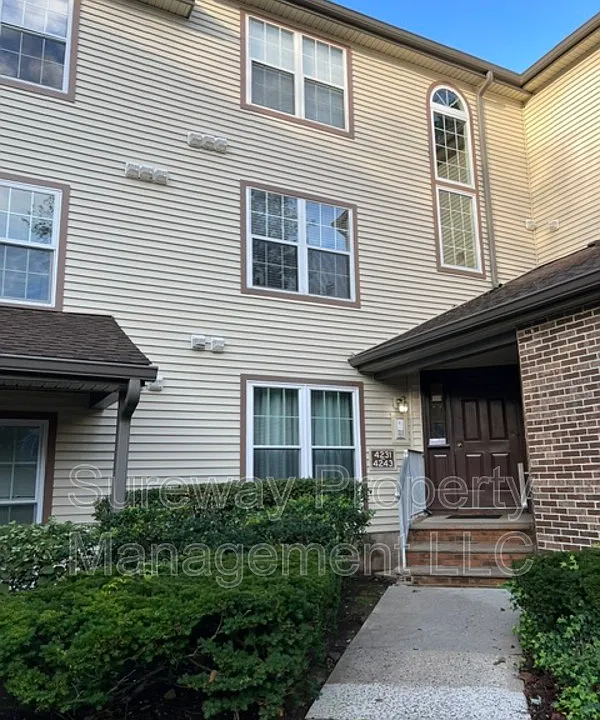 4242 Bayberry Ct