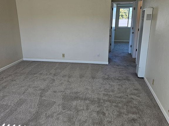5th image of 410 Redwood Ave #9