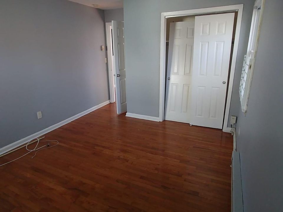 1st image of 6 Melmore Gdns APT 6A