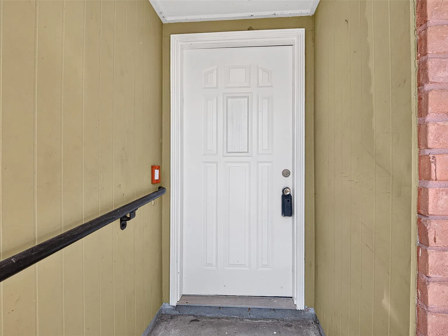 3 bed, 2.0 bath, 1239 sqft, $1,700 — Photo 3