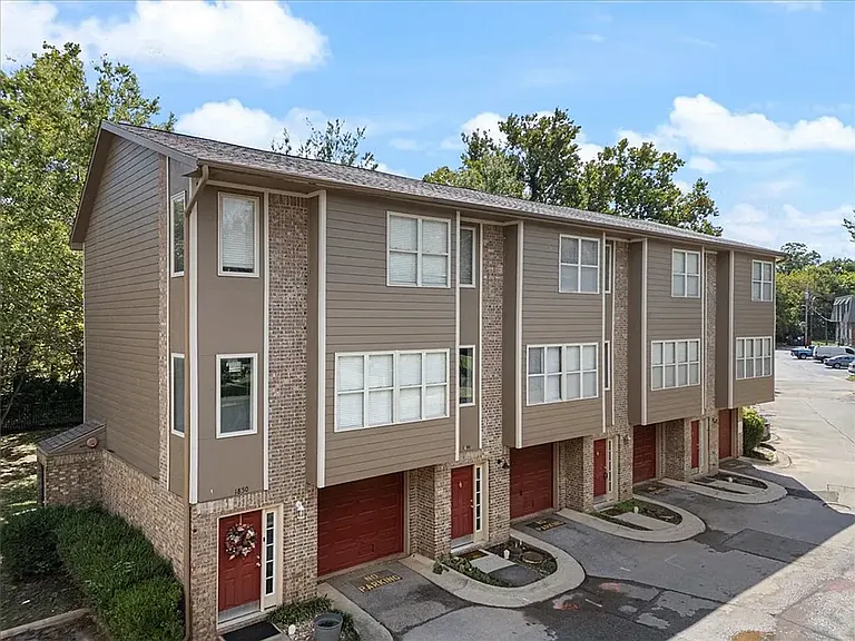 1865 N Scull Creek Dr — Photo 1