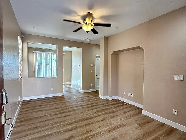 8146 Lake Chippewa St — Photo 2