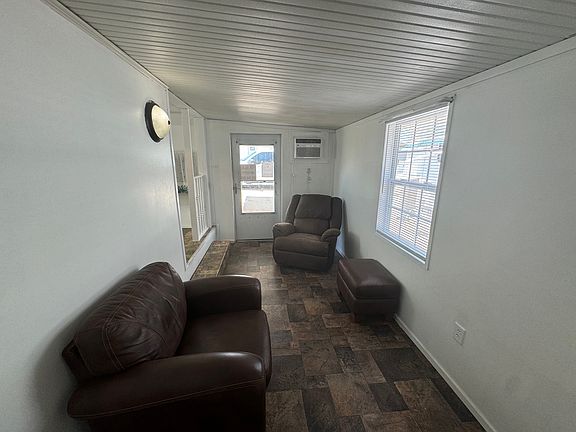 3rd image of 38012 Bluebird Cir
